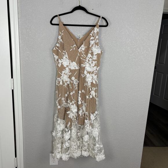 Dress the Population Size L Audrey Spaghetti Strap Midi A-line 3D Floral Ivory - Picture 2 of 8